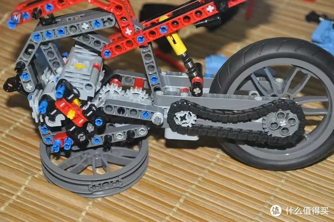 单反毁一生，LEGO穷三代 篇四十五：LEGO 42036 Street Motorcycle 公路赛车