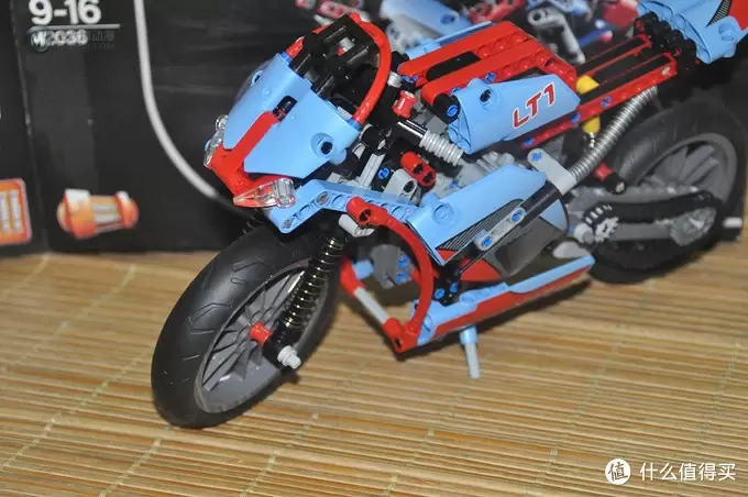 单反毁一生，LEGO穷三代 篇四十五：LEGO 42036 Street Motorcycle 公路赛车