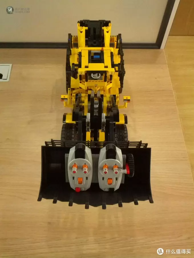 LEGO 乐高 机械组 Technic 42030 Volvo L350F 轮式装载机及中国官网申请补件经历