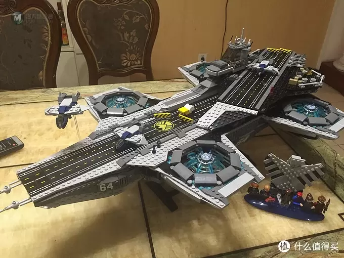 镇宅、传家两相宜：LEGO 乐高 SHIELD Helicarrier 76042 神盾局航母