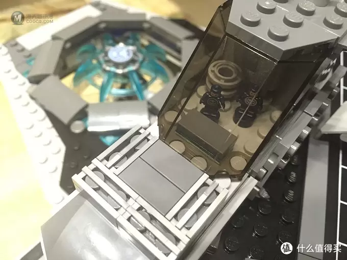 镇宅、传家两相宜：LEGO 乐高 SHIELD Helicarrier 76042 神盾局航母