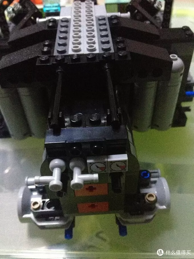 lego-四轮车系列 篇二：LEGO 乐高 超级英雄系列 The Tumbler 蝙蝠侠 蝙蝠战车 76023