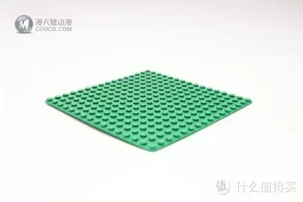 用LEGO 乐高画一幅画：积木与像素的世界