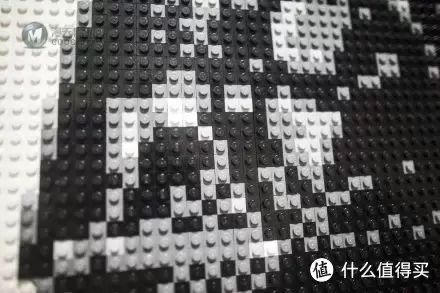 用LEGO 乐高画一幅画：积木与像素的世界
