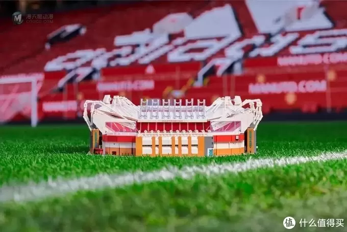 乐高资讯 篇五十四：曼联球场对比图来了！乐高做到这样的还原度，到底值不值得入手？