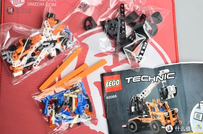 二胎爸带娃 篇三：圣诞礼物乐高LEGO 机械组科技TECHNIC系列42088车载式吊车