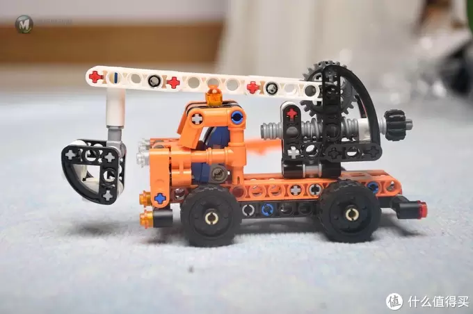 二胎爸带娃 篇三：圣诞礼物乐高LEGO 机械组科技TECHNIC系列42088车载式吊车