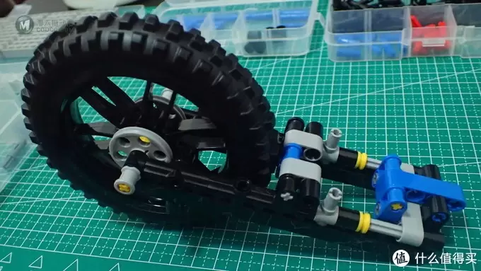 存钱买LEGO 篇十：TECHNIC 科技系列 42063 宝马水鸟 R1200GS ADV