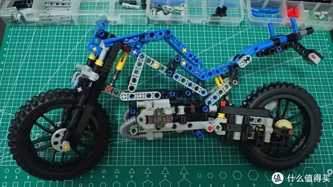 存钱买LEGO 篇十：TECHNIC 科技系列 42063 宝马水鸟 R1200GS ADV