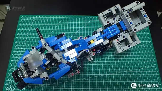 存钱买LEGO 篇十：TECHNIC 科技系列 42063 宝马水鸟 R1200GS ADV