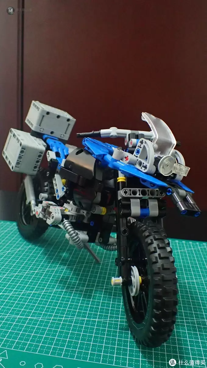 存钱买LEGO 篇十：TECHNIC 科技系列 42063 宝马水鸟 R1200GS ADV