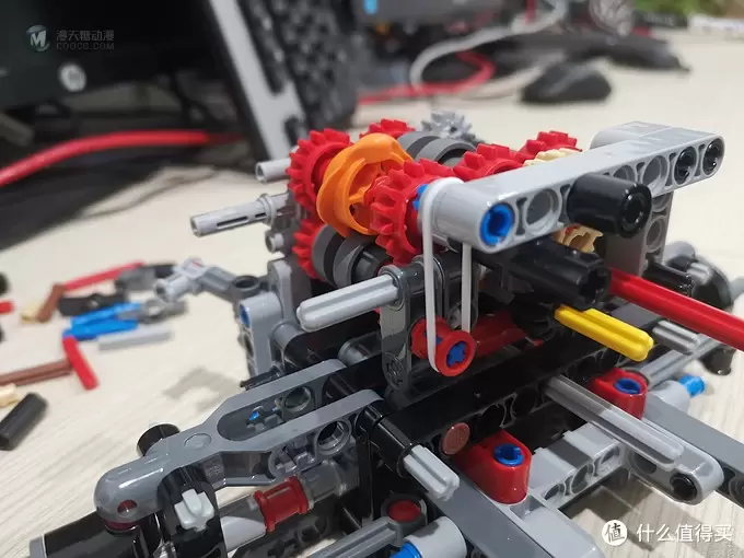 老杨的玩具仓库 篇三十九：LEGO 机械组系列 42110 路虎卫士越野车 评测