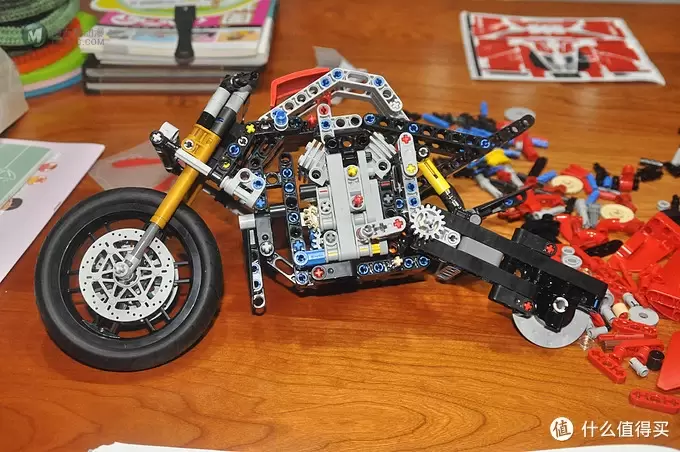 单反毁一生，LEGO穷三代 篇一百四十三：LEGO 乐高 机械组Technic 42107 杜卡迪 Panigale V4R