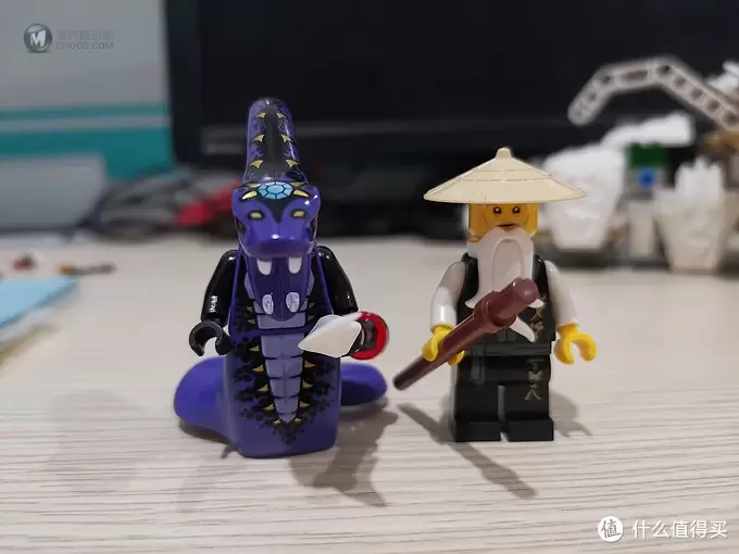 老杨的玩具仓库 篇三十八：LEGO 幻影忍者系列 70679 神龙合体 评测