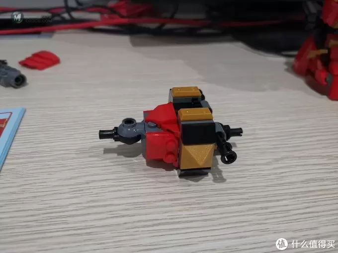 老杨的玩具仓库 篇三十七：LEGO幻影忍者系列 71720 凯的火焰机甲巨人 评测