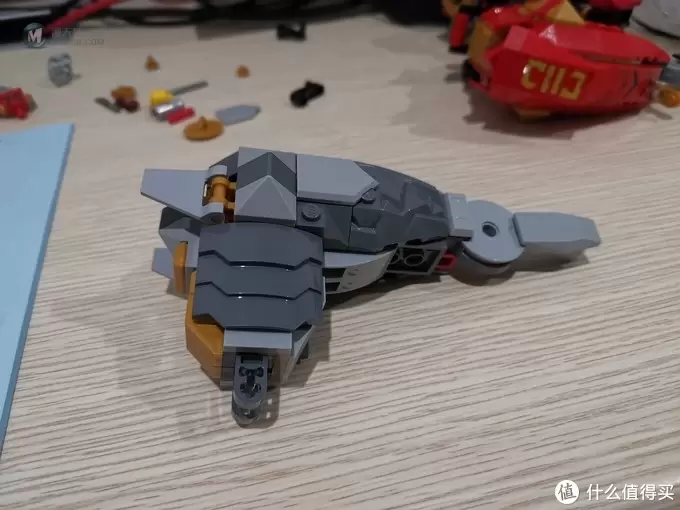 老杨的玩具仓库 篇三十七：LEGO幻影忍者系列 71720 凯的火焰机甲巨人 评测