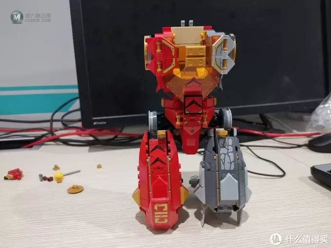 老杨的玩具仓库 篇三十七：LEGO幻影忍者系列 71720 凯的火焰机甲巨人 评测