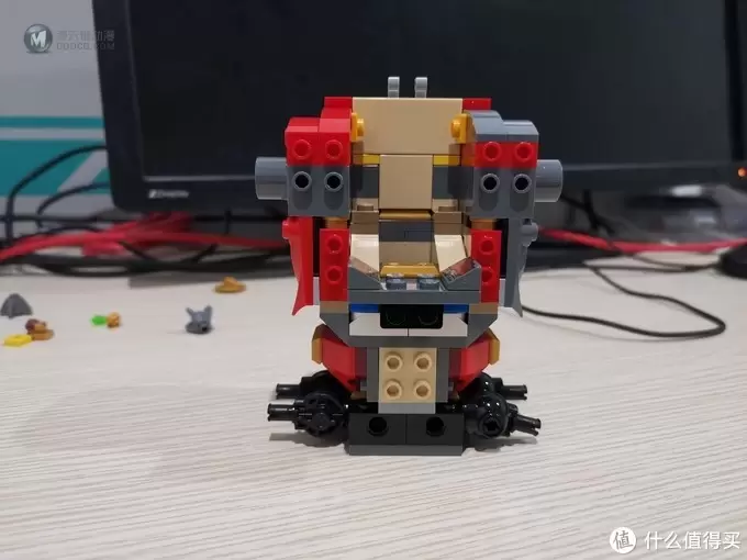 老杨的玩具仓库 篇三十七：LEGO幻影忍者系列 71720 凯的火焰机甲巨人 评测