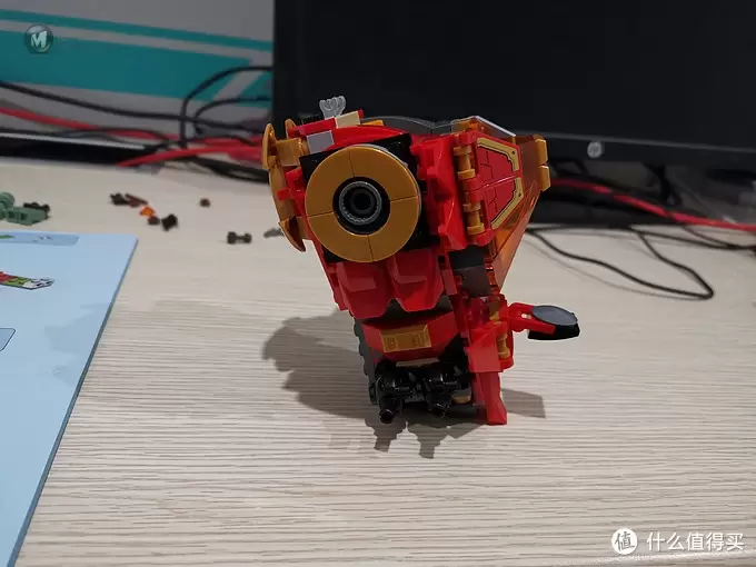 老杨的玩具仓库 篇三十七：LEGO幻影忍者系列 71720 凯的火焰机甲巨人 评测