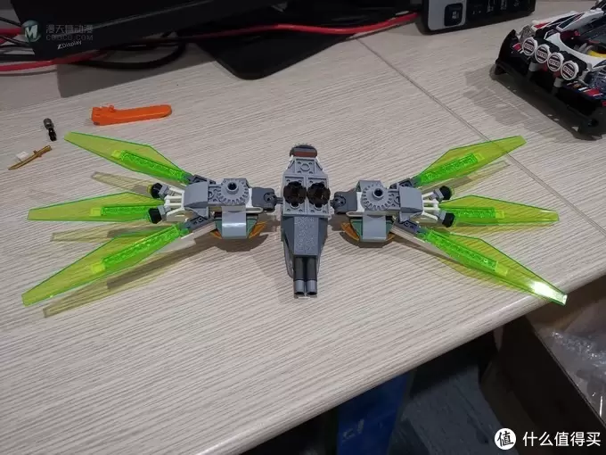 老杨的玩具仓库 篇三十六：LEGO 幻影忍者系列 70676 劳埃德的泰坦机甲 评测