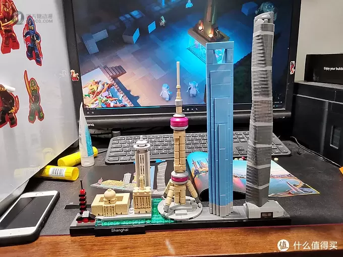 老杨的玩具仓库 篇二十八：LEGO 微型建筑21039 上海天际线 简评