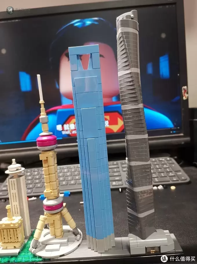 老杨的玩具仓库 篇二十八：LEGO 微型建筑21039 上海天际线 简评