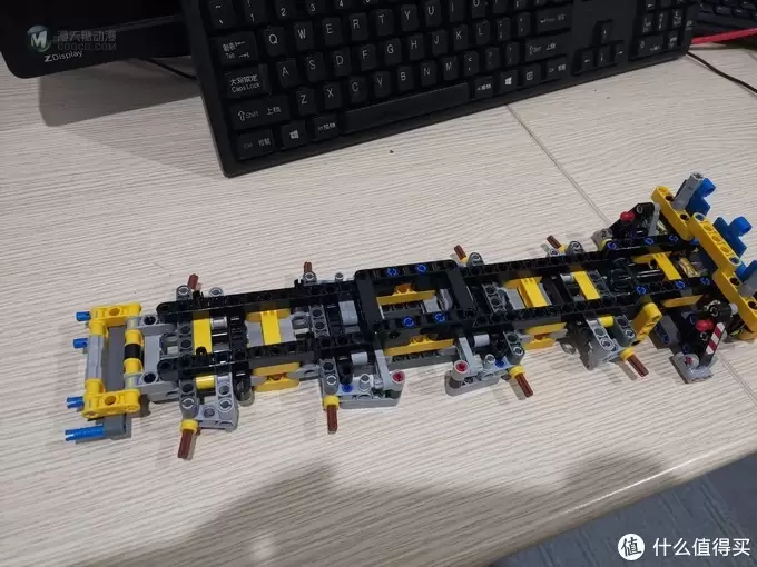 老杨的玩具仓库 篇二十七：LEGO 42108 移动起重机