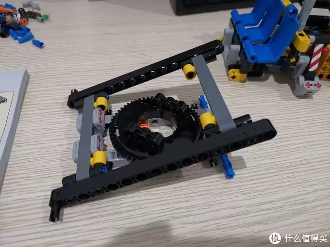 老杨的玩具仓库 篇二十七：LEGO 42108 移动起重机