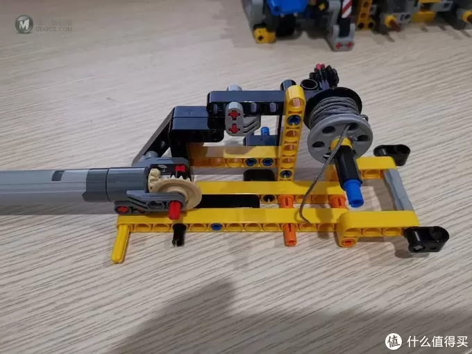 老杨的玩具仓库 篇二十七：LEGO 42108 移动起重机