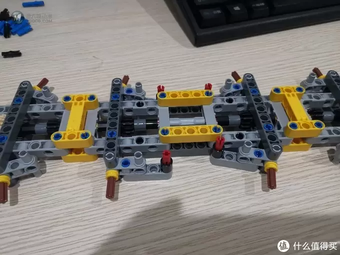 老杨的玩具仓库 篇二十七：LEGO 42108 移动起重机