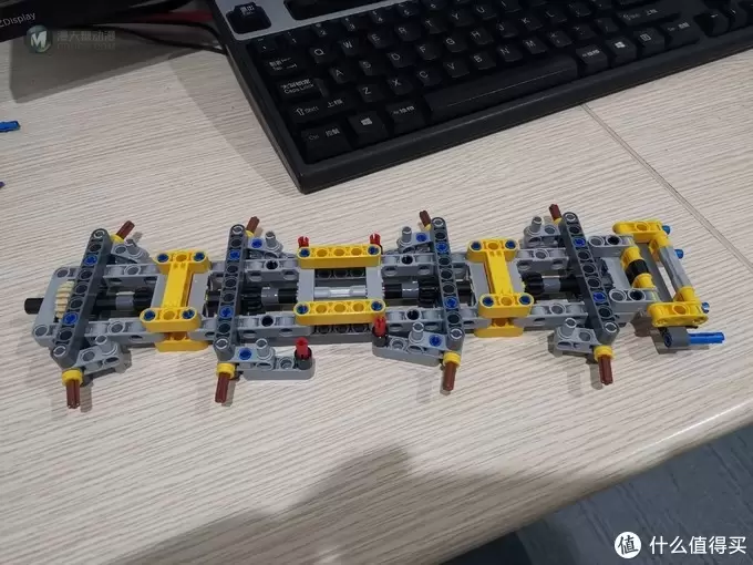 老杨的玩具仓库 篇二十七：LEGO 42108 移动起重机