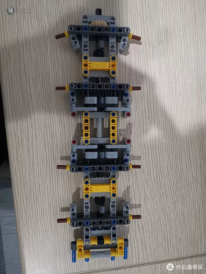 老杨的玩具仓库 篇二十七：LEGO 42108 移动起重机