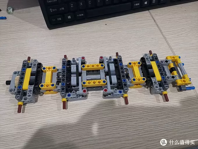 老杨的玩具仓库 篇二十七：LEGO 42108 移动起重机