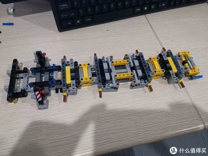 老杨的玩具仓库 篇二十七：LEGO 42108 移动起重机