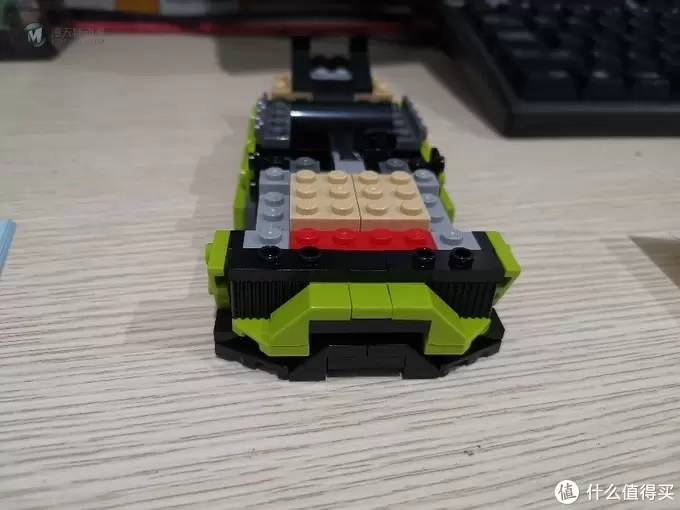 老杨的玩具仓库 篇二十四：LEGO 76899 兰博基尼 Huracán 和 Urus 