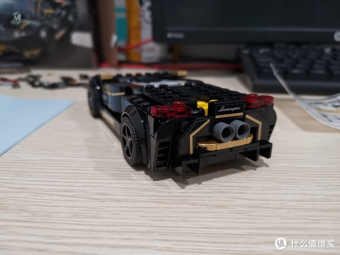 老杨的玩具仓库 篇二十四：LEGO 76899 兰博基尼 Huracán 和 Urus 