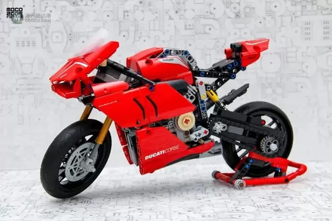 乐高科技系列新品42107杜卡迪Panigale V4 R测评