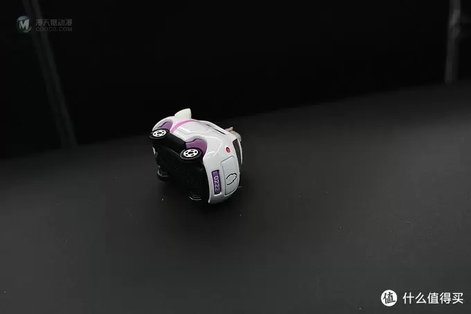 每逢特价入两个 组建TAKARA TOMY多美 mini合金车队