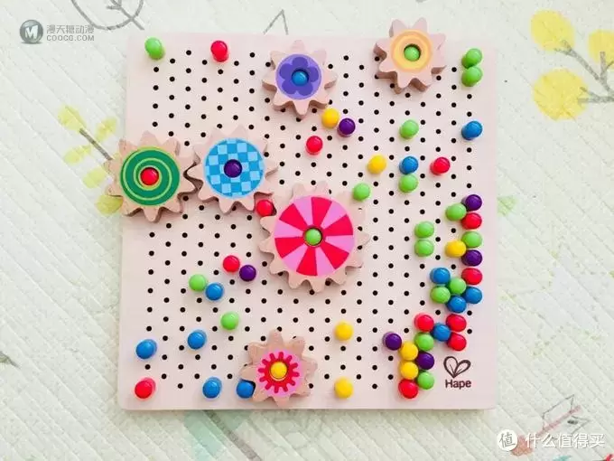 经典玩具 新颖感受 Hape 百变像素画蘑菇钉