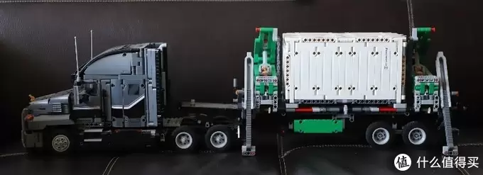LEGO 42078 Mack Anthem 这是一台特别占地方的卡车
