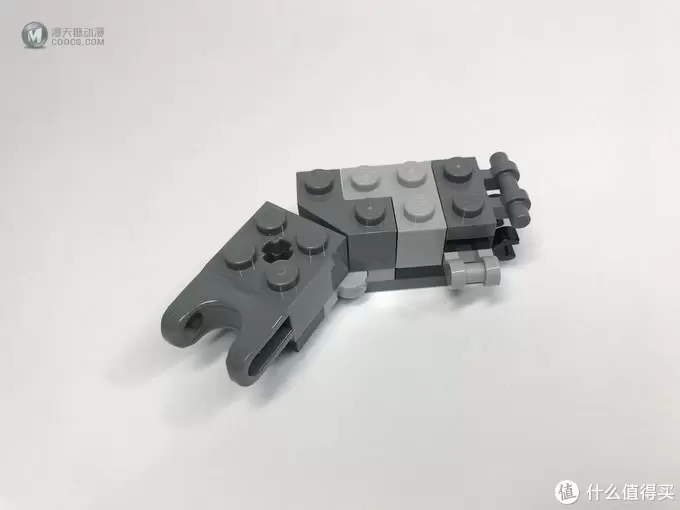 LEGO 乐高 守望先锋系列 75973 D.VA对战莱因哈特