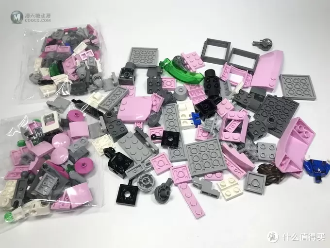 LEGO 乐高 守望先锋系列 75973 D.VA对战莱因哈特