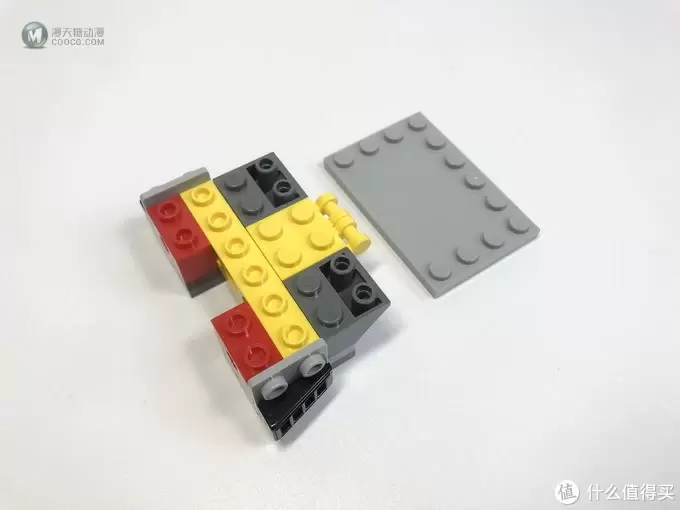 乐高 漫威超级英雄系列 76048钢铁骷髅进攻潜水艇