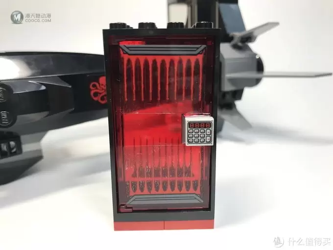 乐高 漫威超级英雄系列 76048钢铁骷髅进攻潜水艇
