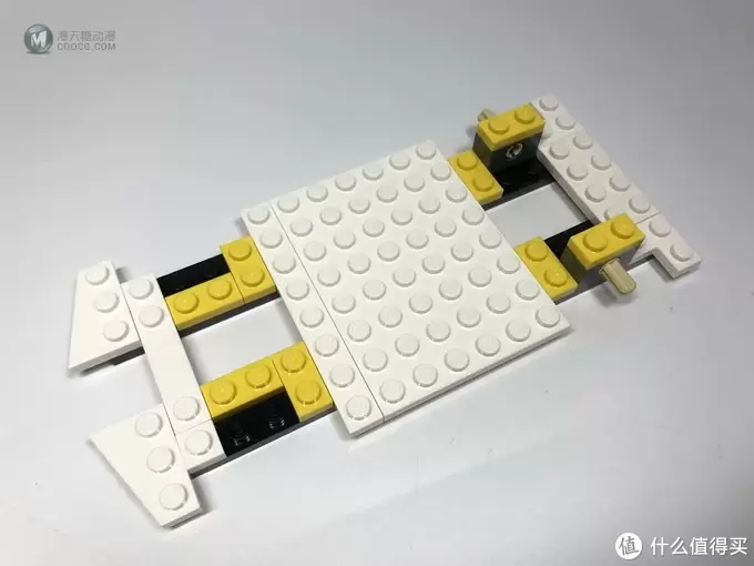 为了那抹翠绿：LEGO 乐高 Creator 创意百变组 31074 火箭拉力赛车