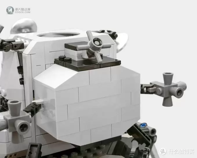 个人的一小步，全人类的一大步——乐高创意百变高手系列 10266 阿波罗11号飞船登月舱