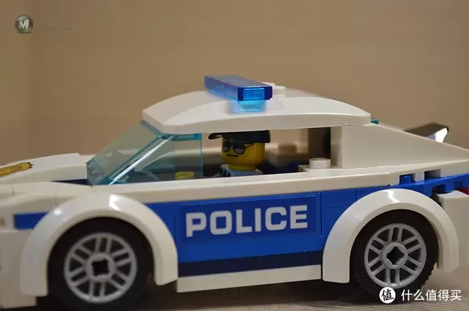 羞涩的第一次 历史课戴表玩积木首回：乐高LEGO 城市组系列60239 警察巡逻车