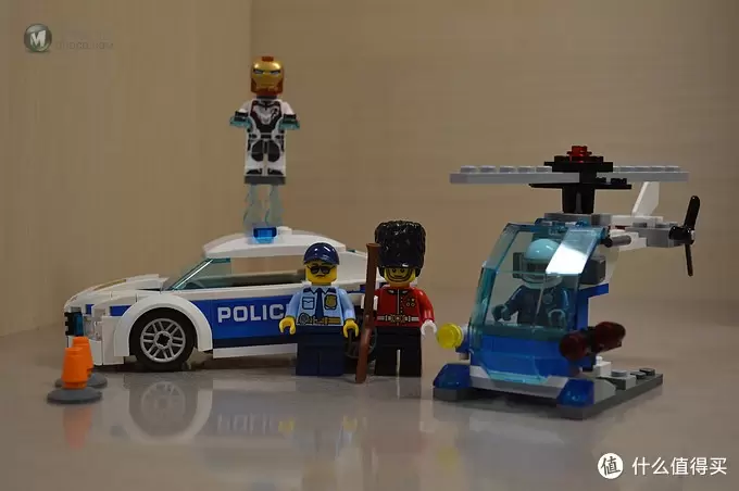 羞涩的第一次 历史课戴表玩积木首回：乐高LEGO 城市组系列60239 警察巡逻车