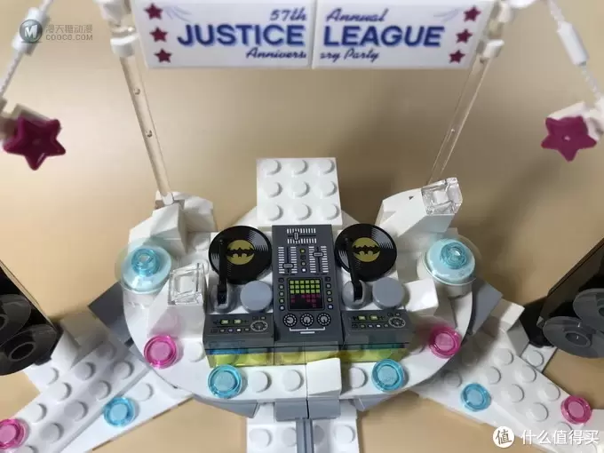 少了老爷的LEGO 乐高 70919 蝙蝠侠大电影 正义联盟周年晚会