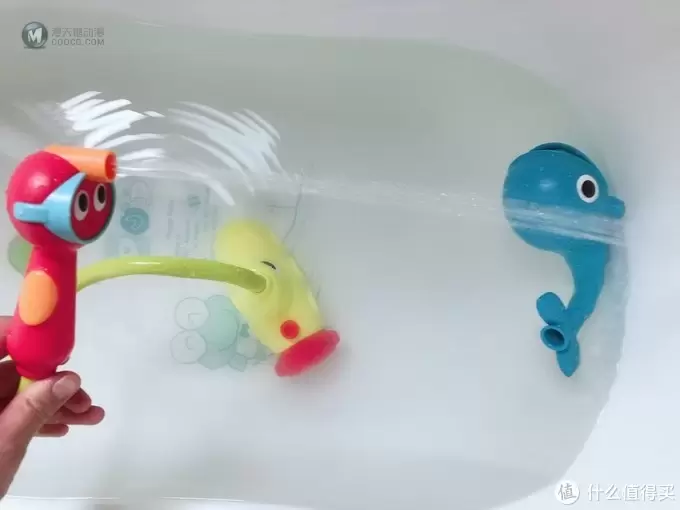 玩具测评：美国yookidoo幼奇多洗澡玩具 喷水鲸鱼 潜水艇花洒